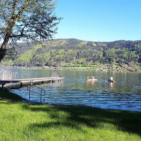 Daniela Seeblick Haus Haensel Gretel Am Ossiacher Mit Direktem Seezugang, Hallenbad Apartment Stiegl
