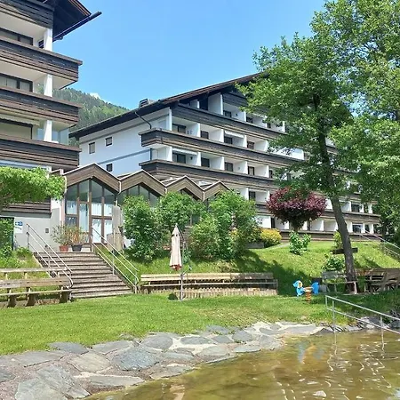 Daniela Seeblick Haus Haensel Gretel Am Ossiacher Mit Direktem Seezugang, Hallenbad Apartment Stiegl